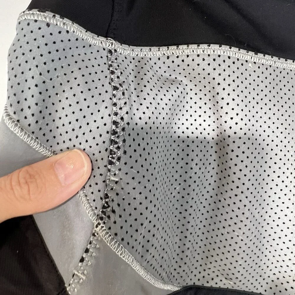 Lululemon Shorts Women 4 Black Gray Speed Up Reflective Short Swift Fabric Run‎